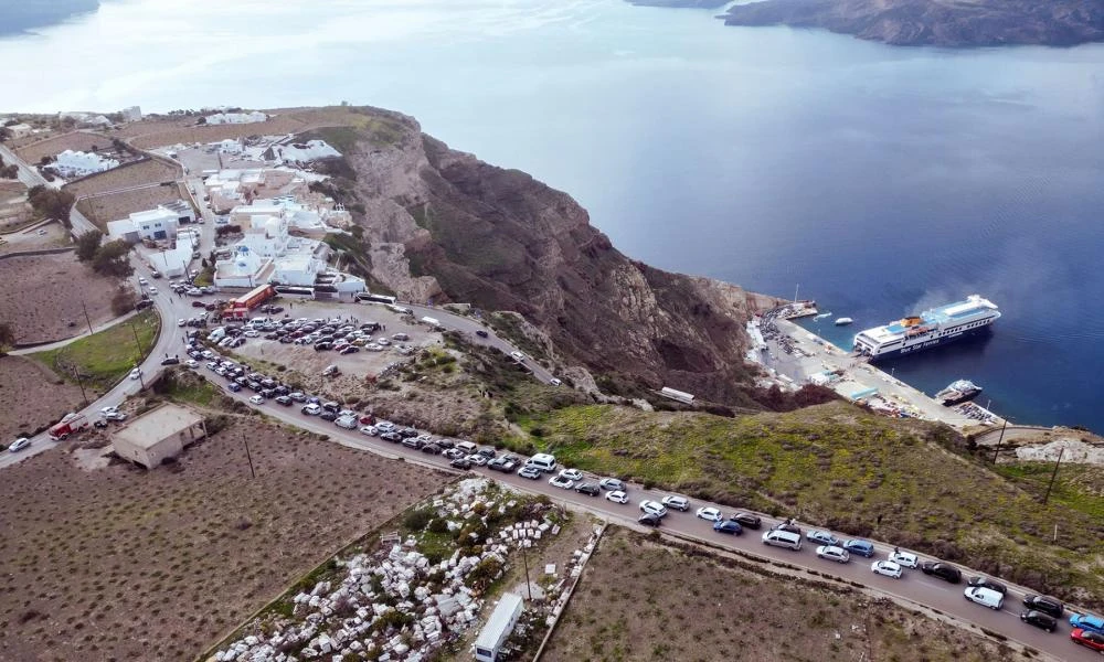 Νέος σεισμός 5,3 Ρίχτερ στην Σαντορίνη, αισθητός και στην Αθήνα - Γκανάς: «Πρωτοφανής σεισμική κρίση, χωρίς κίνδυνο ηφαιστείου»